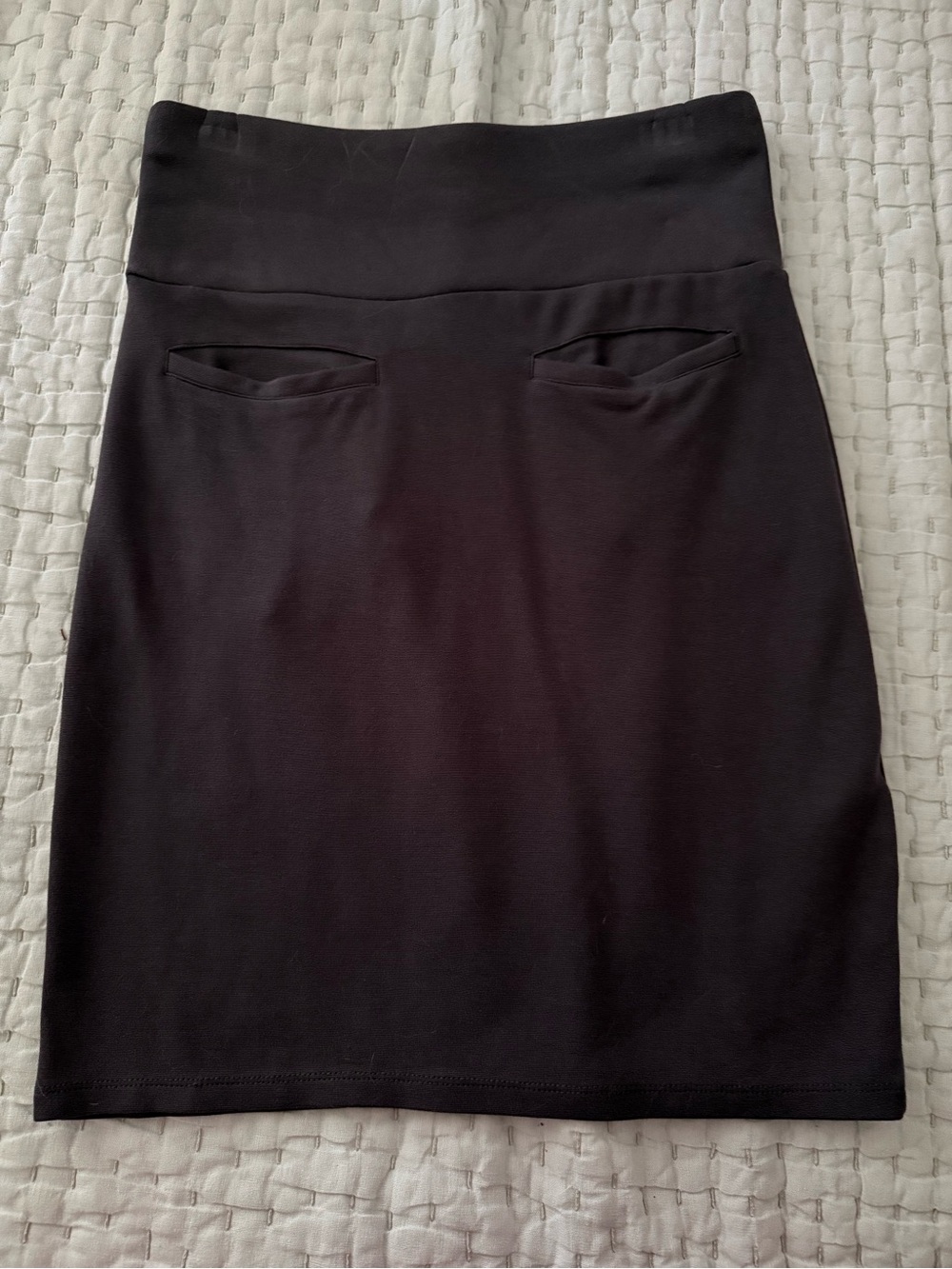 Snag Women's High-Waist Dark Gray Pencil Skirt with Pockets Size D (8/10)